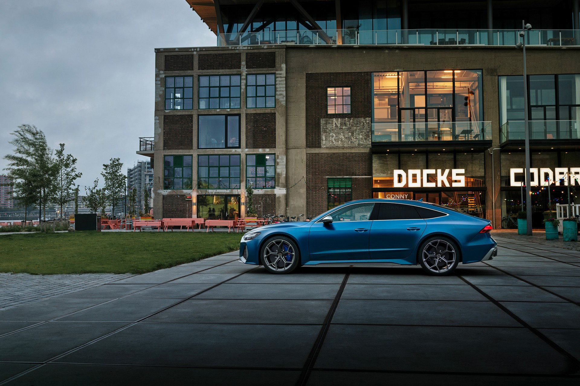 2023 Audi RS7 Sportback Performance (Color: Ascari Blue Matt) Side Wallpapers #69 of 119