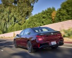 2023 BMW 760i xDrive (Color: Aventurin Red Metallic Two-Tone; US-Spec) Rear Three-Quarter Wallpapers 150x120 (12)