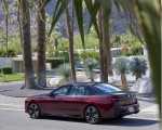 2023 BMW 760i xDrive (Color: Aventurin Red Metallic Two-Tone; US-Spec) Rear Three-Quarter Wallpapers 150x120 (38)