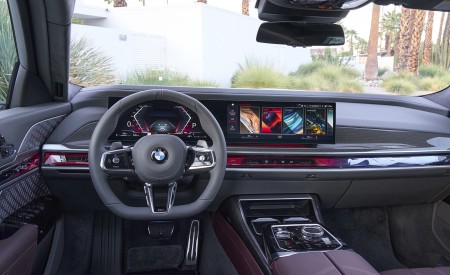 2023 BMW 760i xDrive (Color: Mineral White Metallic; US-Spec) Interior Cockpit Wallpapers 450x275 (158)