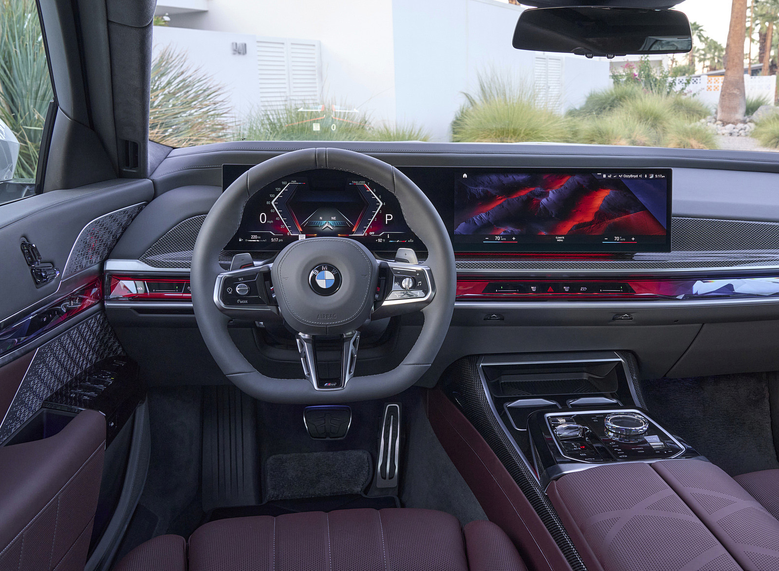 2023 BMW 760i xDrive (Color: Mineral White Metallic; US-Spec) Interior Wallpapers #157 of 171