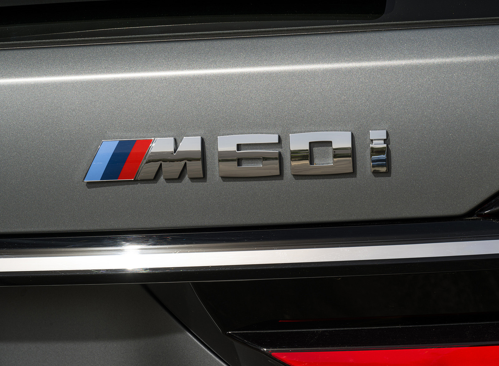 2023 BMW X7 M60i xDrive (Color: Frozen Grey; US-Spec) Badge Wallpapers #73 of 254