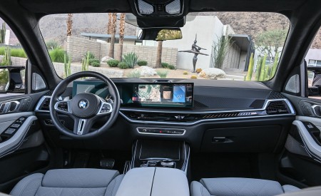2023 BMW X7 M60i xDrive (Color: Frozen Grey; US-Spec) Interior Cockpit Wallpapers 450x275 (78)