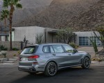2023 BMW X7 M60i xDrive (Color: Frozen Grey; US-Spec) Rear Three-Quarter Wallpapers 150x120 (60)