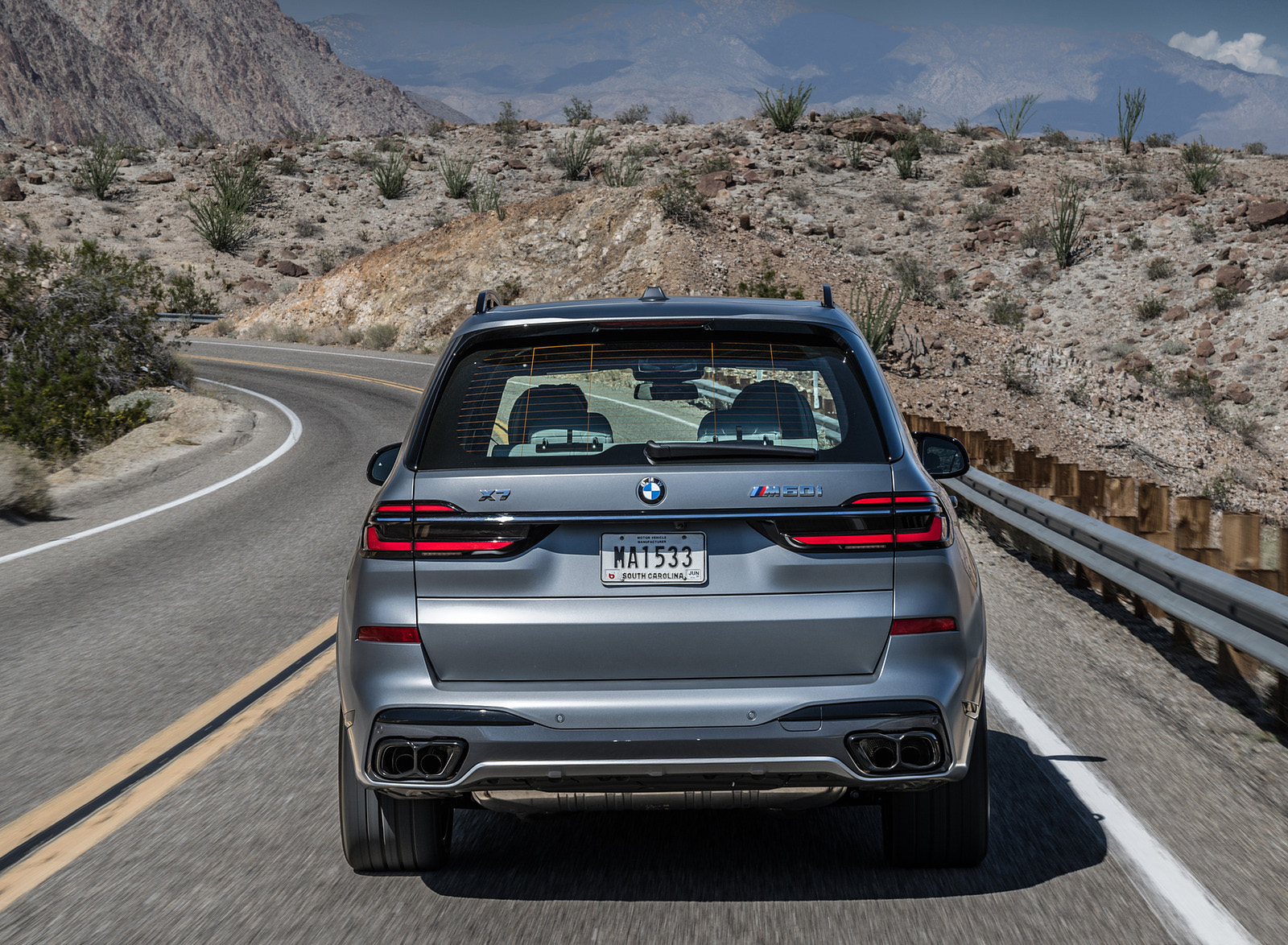 2023 BMW X7 M60i xDrive (Color: Frozen Grey; US-Spec) Rear Wallpapers #35 of 254