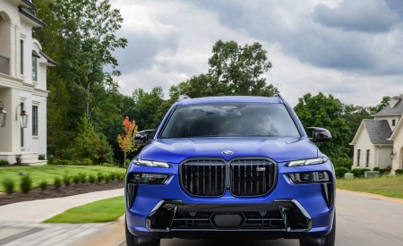 2023 BMW X7 M60i xDrive (Color: Frozen Marina Bay Blue; US-Spec) Front Wallpapers 450x275 (218)