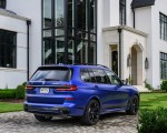 2023 BMW X7 M60i xDrive (Color: Frozen Marina Bay Blue; US-Spec) Rear Three-Quarter Wallpapers 150x120