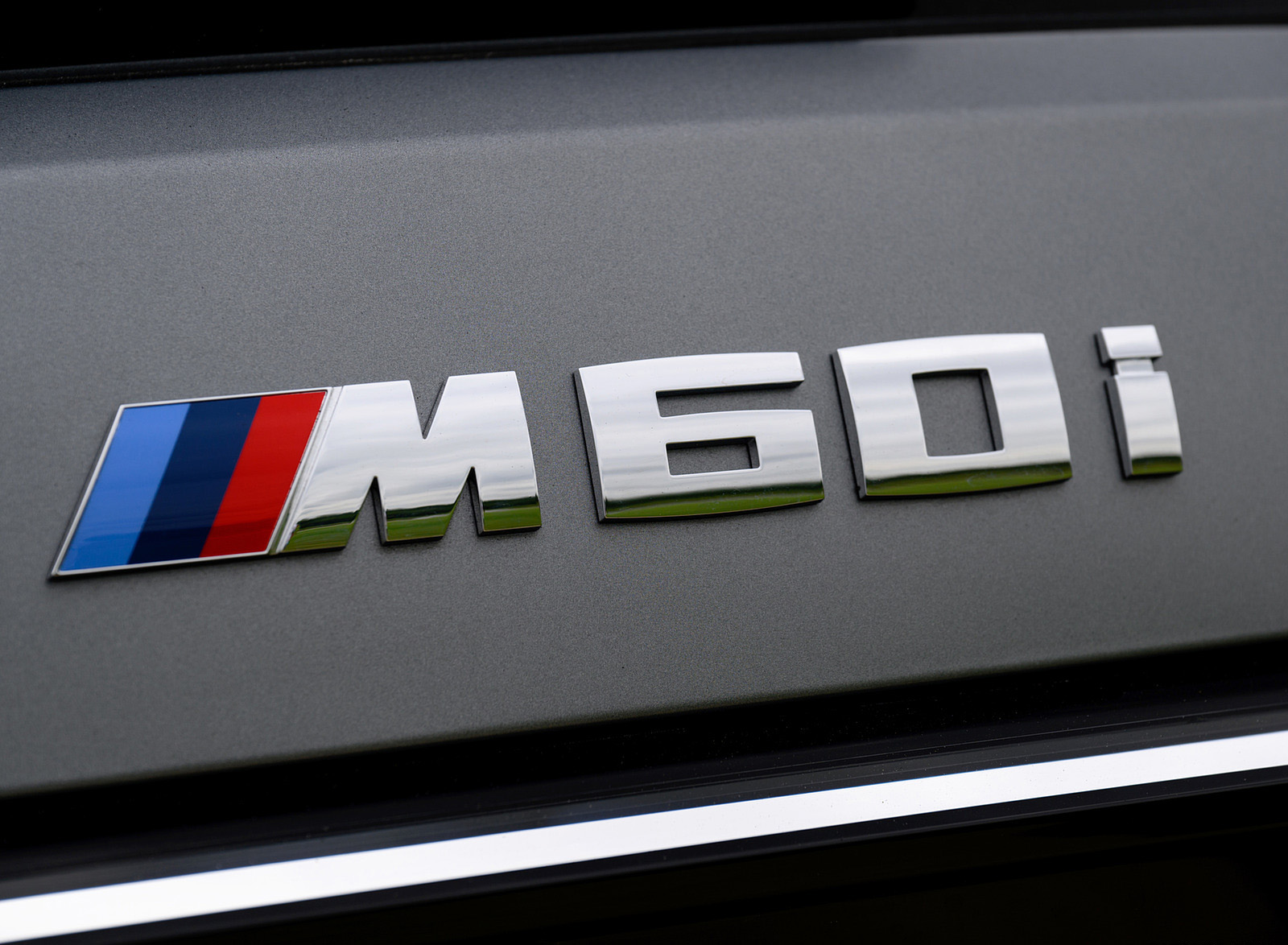 2023 BMW X7 M60i xDrive (Color: Frozen Pure Grey Metallic; US-Spec) Badge Wallpapers #178 of 254