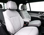 2023 BMW X7 M60i xDrive (Color: Frozen Pure Grey Metallic; US-Spec) Interior Rear Seats Wallpapers 150x120