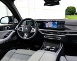 2023 BMW X7 M60i xDrive (Color: Frozen Pure Grey Metallic; US-Spec) Interior Wallpapers 150x120