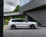 2023 BMW X7 M60i xDrive (Color: Mineral White; US-Spec) Side Wallpapers 150x120