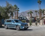 2023 BMW X7 xDrive 40i (Color: Blue Ridge Mountain; US-Spec) Front Three-Quarter Wallpapers 150x120