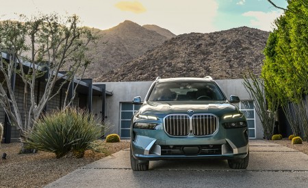 2023 BMW X7 xDrive 40i (Color: Blue Ridge Mountain; US-Spec) Front Wallpapers 450x275 (50)