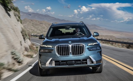 2023 BMW X7 xDrive 40i (Color: Blue Ridge Mountain; US-Spec) Front Wallpapers 450x275 (11)