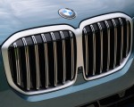 2023 BMW X7 xDrive 40i (Color: Blue Ridge Mountain; US-Spec) Grille Wallpapers 150x120 (58)