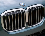 2023 BMW X7 xDrive 40i (Color: Blue Ridge Mountain; US-Spec) Grille Wallpapers 150x120