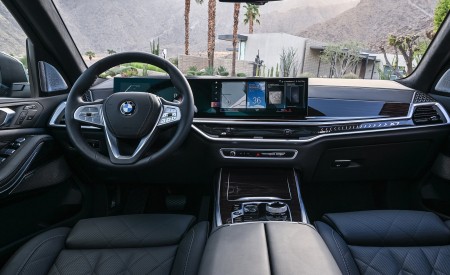 2023 BMW X7 xDrive 40i (Color: Blue Ridge Mountain; US-Spec) Interior Cockpit Wallpapers 450x275 (77)