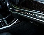 2023 BMW X7 xDrive 40i (Color: Blue Ridge Mountain; US-Spec) Interior Detail Wallpapers 150x120