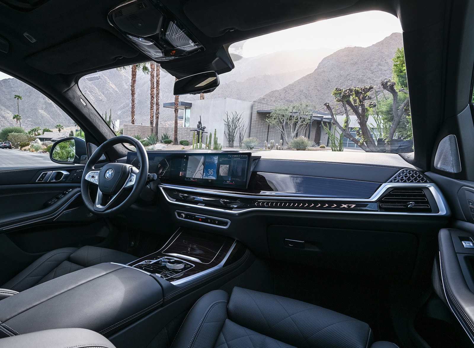 2023 BMW X7 xDrive 40i (Color: Blue Ridge Mountain; US-Spec) Interior Wallpapers #68 of 239
