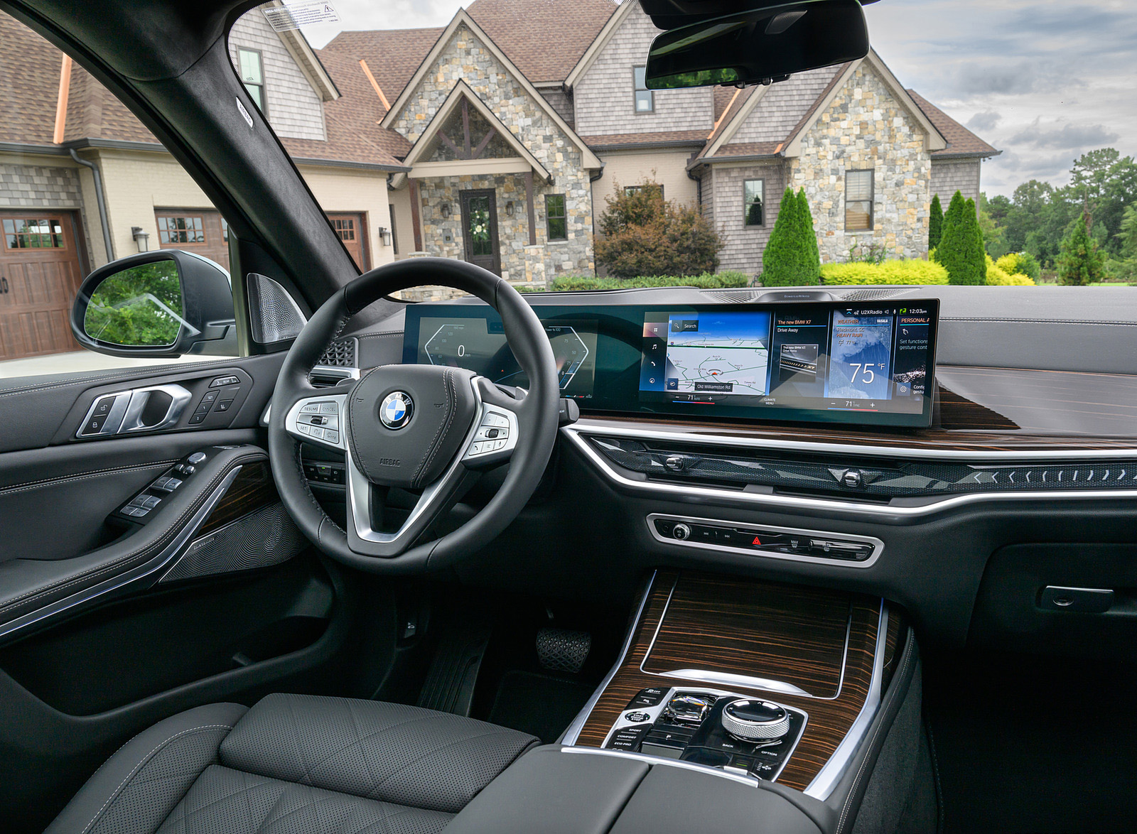 2023 BMW X7 xDrive 40i (Color: Blue Ridge Mountain; US-Spec) Interior Wallpapers #74 of 239