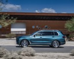 2023 BMW X7 xDrive 40i (Color: Blue Ridge Mountain; US-Spec) Side Wallpapers 150x120 (27)