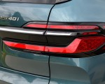 2023 BMW X7 xDrive 40i (Color: Blue Ridge Mountain; US-Spec) Tail Light Wallpapers 150x120