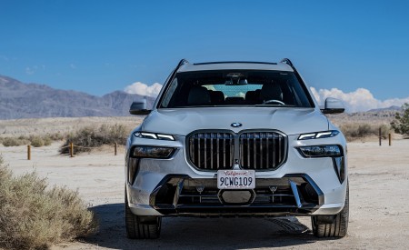 2023 BMW X7 xDrive 40i (Color: Brooklyn Grey; US-Spec) Front Wallpapers 450x275 (231)