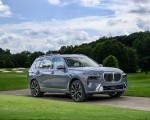 2023 BMW X7 xDrive 40i (Color: Sparkling Copper Grey; US-Spec) Front Three-Quarter Wallpapers 150x120