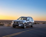 2023 BMW X7 xDrive 40i (Color: Sparkling Copper Grey; US-Spec) Front Three-Quarter Wallpapers 150x120