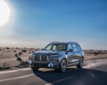 2023 BMW X7 xDrive 40i (Color: Sparkling Copper Grey; US-Spec) Front Three-Quarter Wallpapers 150x120