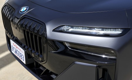 2023 BMW i7 xDrive60 (Color: Frozen Deep Grey; US-Spec) Headlight Wallpapers 450x275 (44)