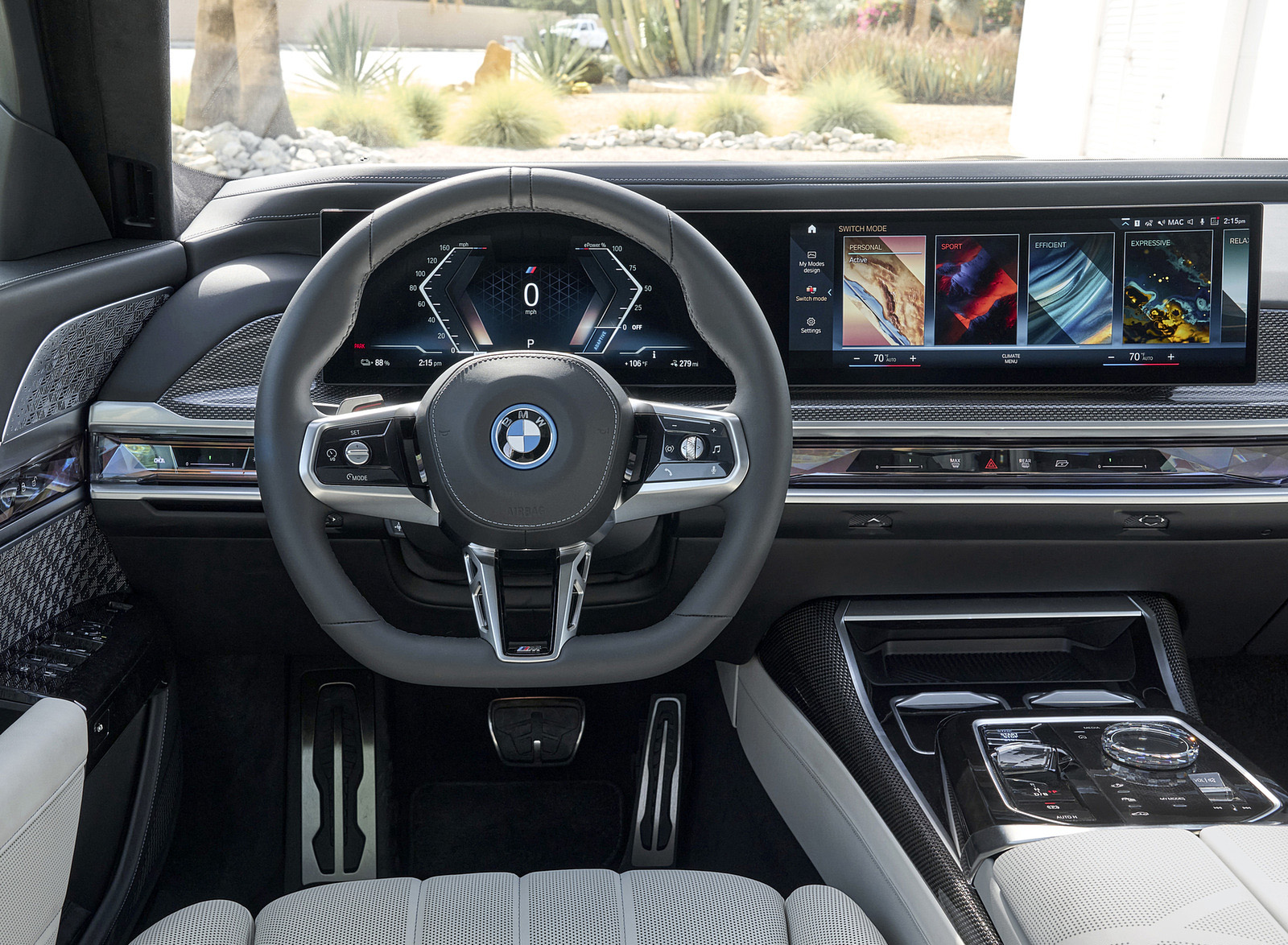 2023 BMW i7 xDrive60 (Color: Frozen Deep Grey; US-Spec) Interior Cockpit Wallpapers #49 of 155