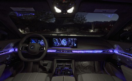 2023 BMW i7 xDrive60 (Color: Oxid Grey Metallic; US-Spec) Interior Wallpapers 450x275 (132)
