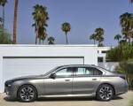 2023 BMW i7 xDrive60 (Color: Oxid Grey Metallic; US-Spec) Side Wallpapers 150x120
