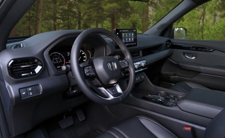 2023 Honda Pilot TrailSport Interior Wallpapers 450x275 (8)