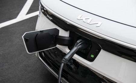 2023 Kia Niro EV (US-Spec) Charging Connector Wallpapers 450x275 (10)