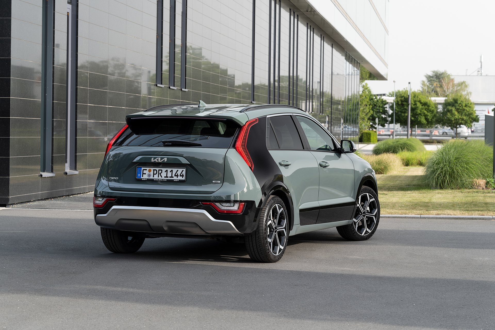 2023 Kia Niro HEV Rear Three-Quarter Wallpapers (8)