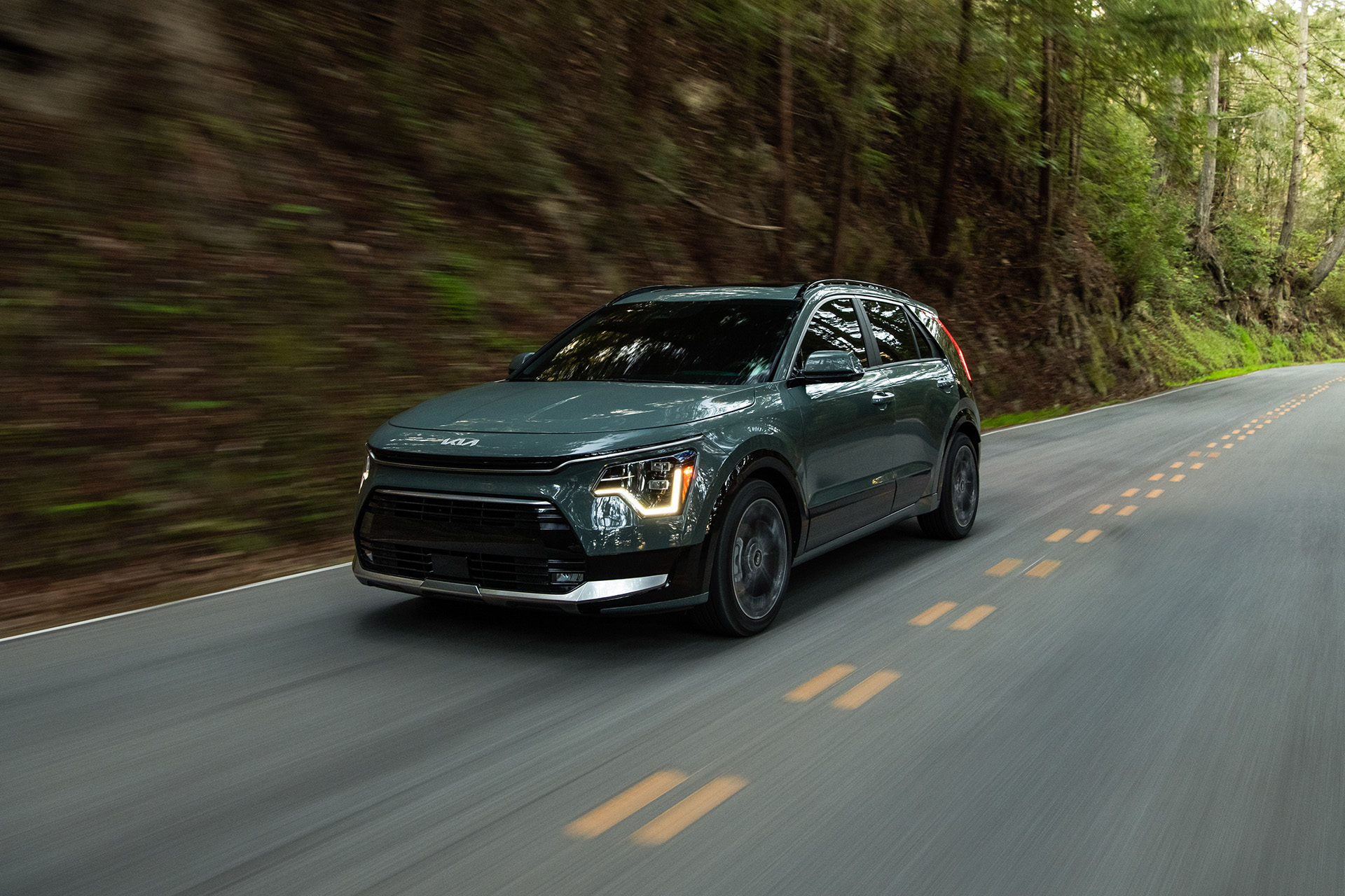 2023 Kia Niro HEV (US-Spec) Front Three-Quarter Wallpapers #6 of 27