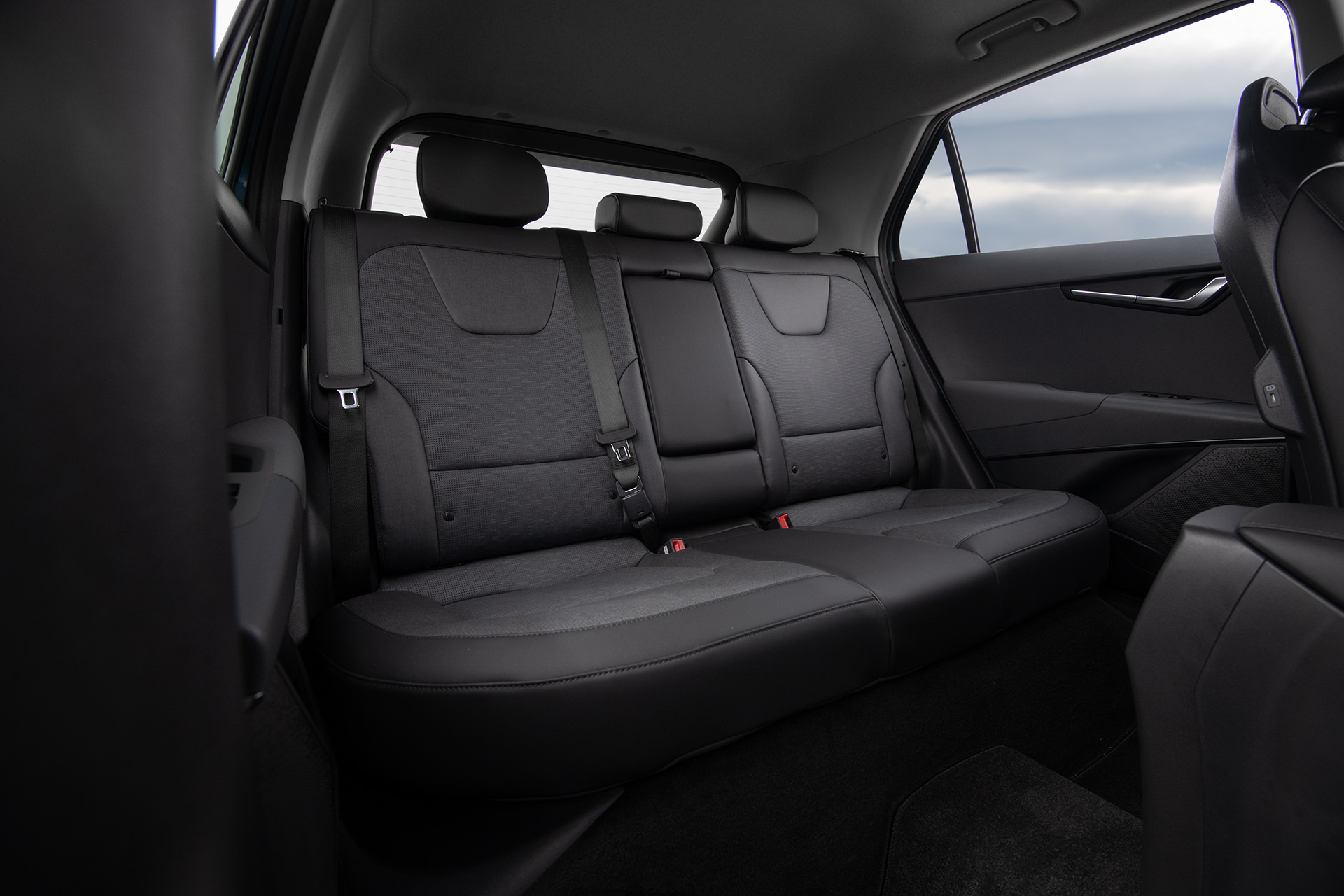 2023 Kia Niro PHEV (US-Spec) Interior Rear Seats Wallpapers #17 of 37