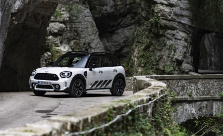 2023 Mini Cooper SE Countryman ALL4 Untamed Edition Front Three-Quarter Wallpapers 450x275 (7)