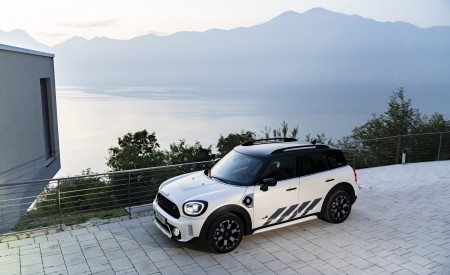 2023 Mini Cooper SE Countryman ALL4 Untamed Edition Front Three-Quarter Wallpapers 450x275 (47)