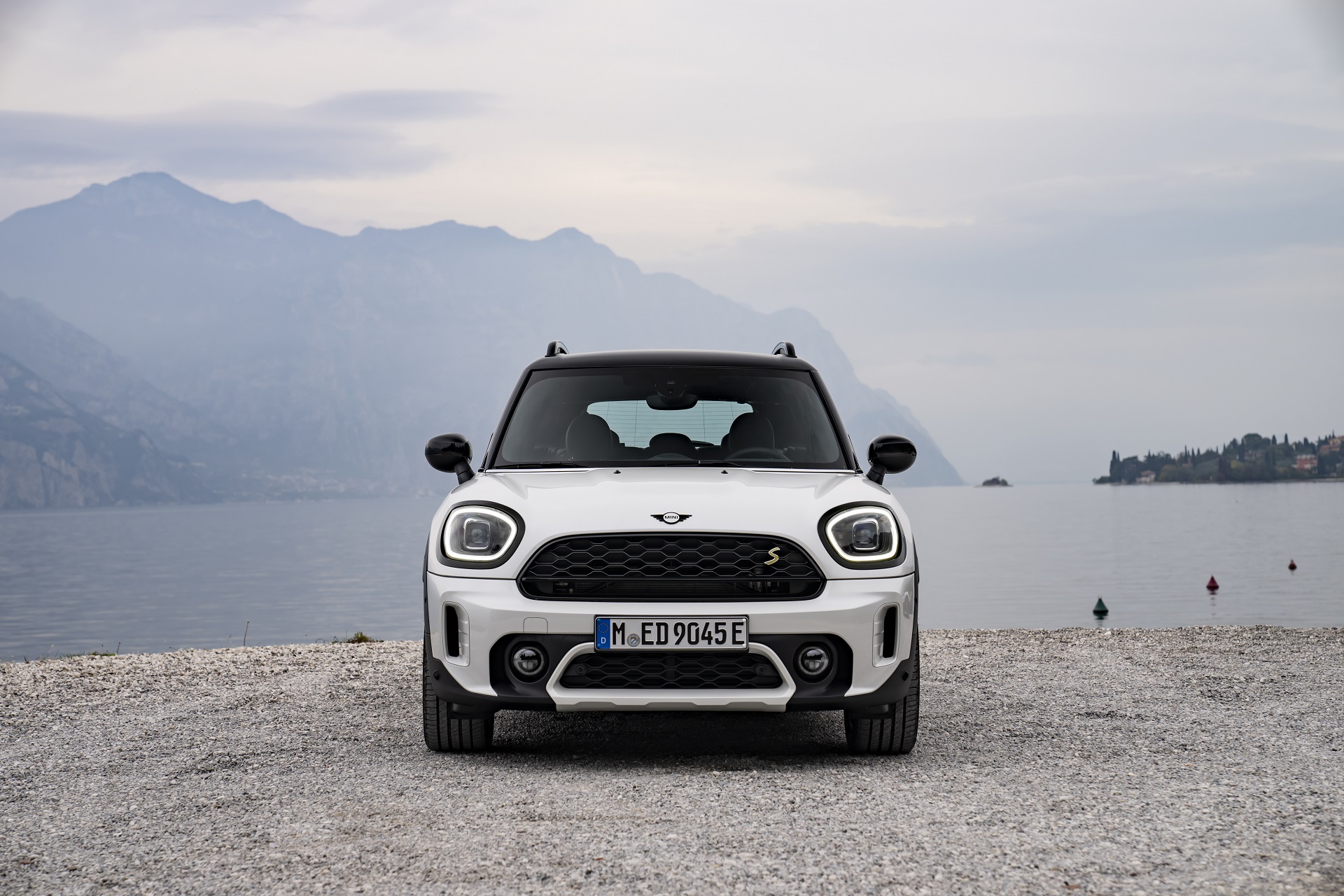 2023 Mini Cooper SE Countryman ALL4 Untamed Edition Front Wallpapers #35 of 65