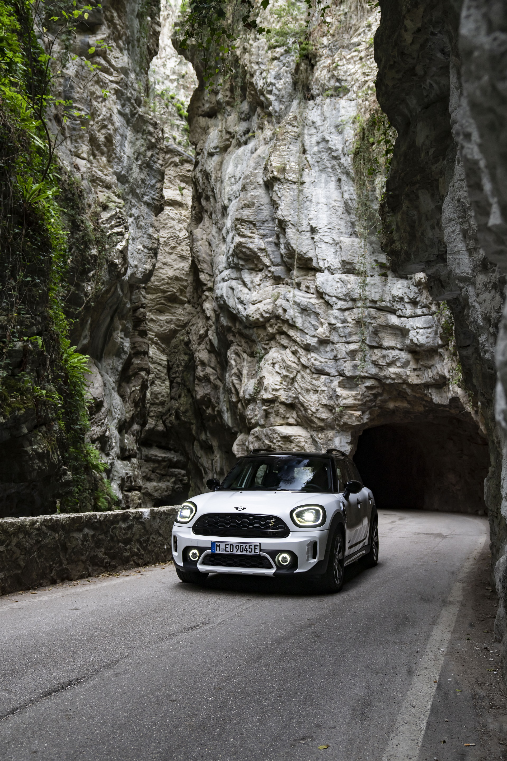 2023 Mini Cooper SE Countryman ALL4 Untamed Edition Front Wallpapers (10)