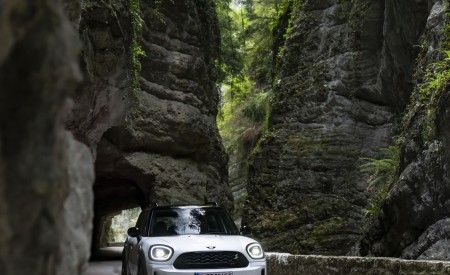 2023 Mini Cooper SE Countryman ALL4 Untamed Edition Front Wallpapers 450x275 (11)