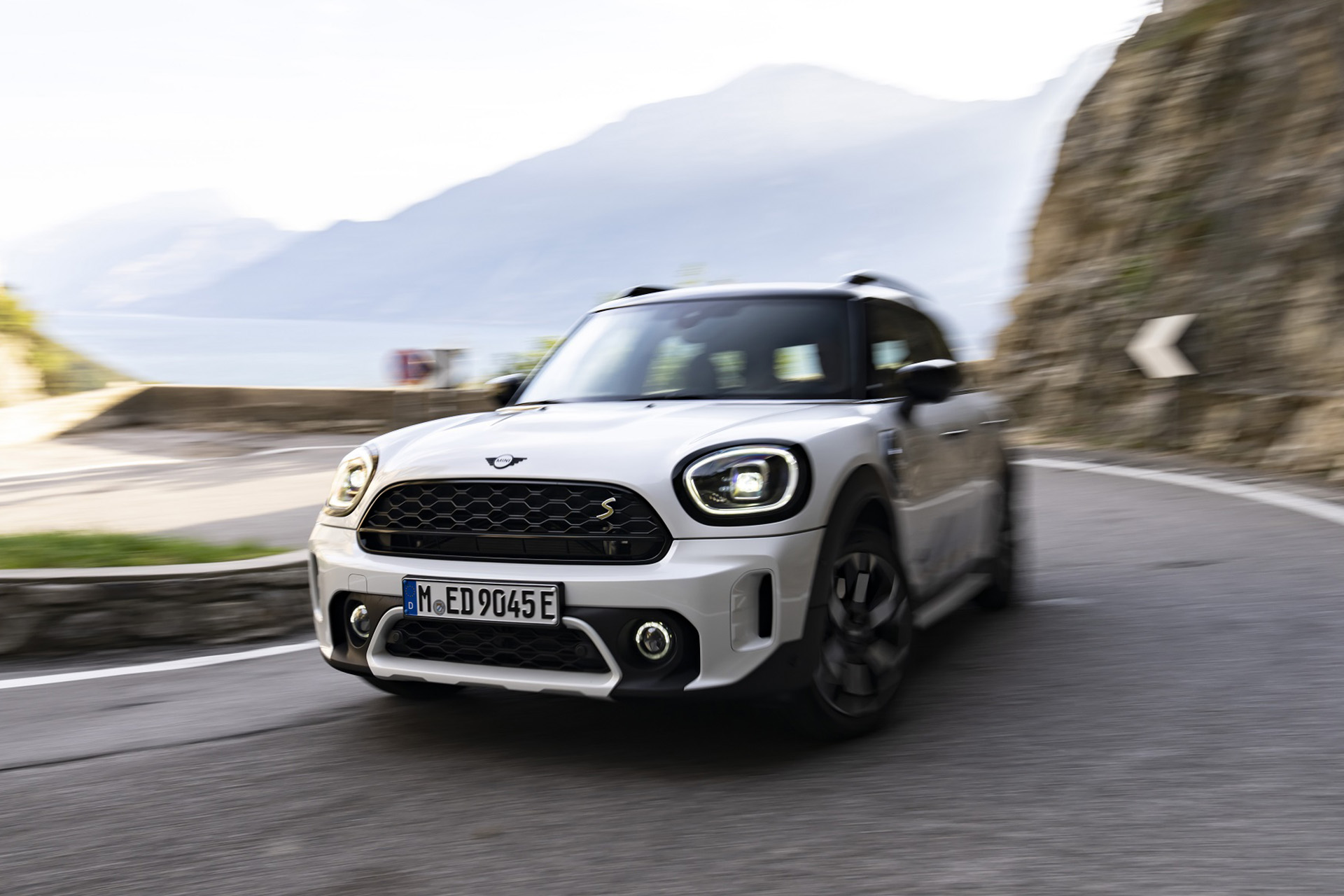 2023 Mini Cooper SE Countryman ALL4 Untamed Edition Front Wallpapers (2)