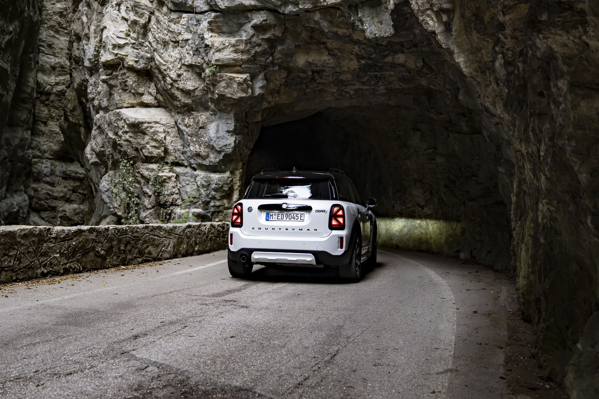 2023 Mini Cooper SE Countryman ALL4 Untamed Edition Rear Wallpapers #24 of 65