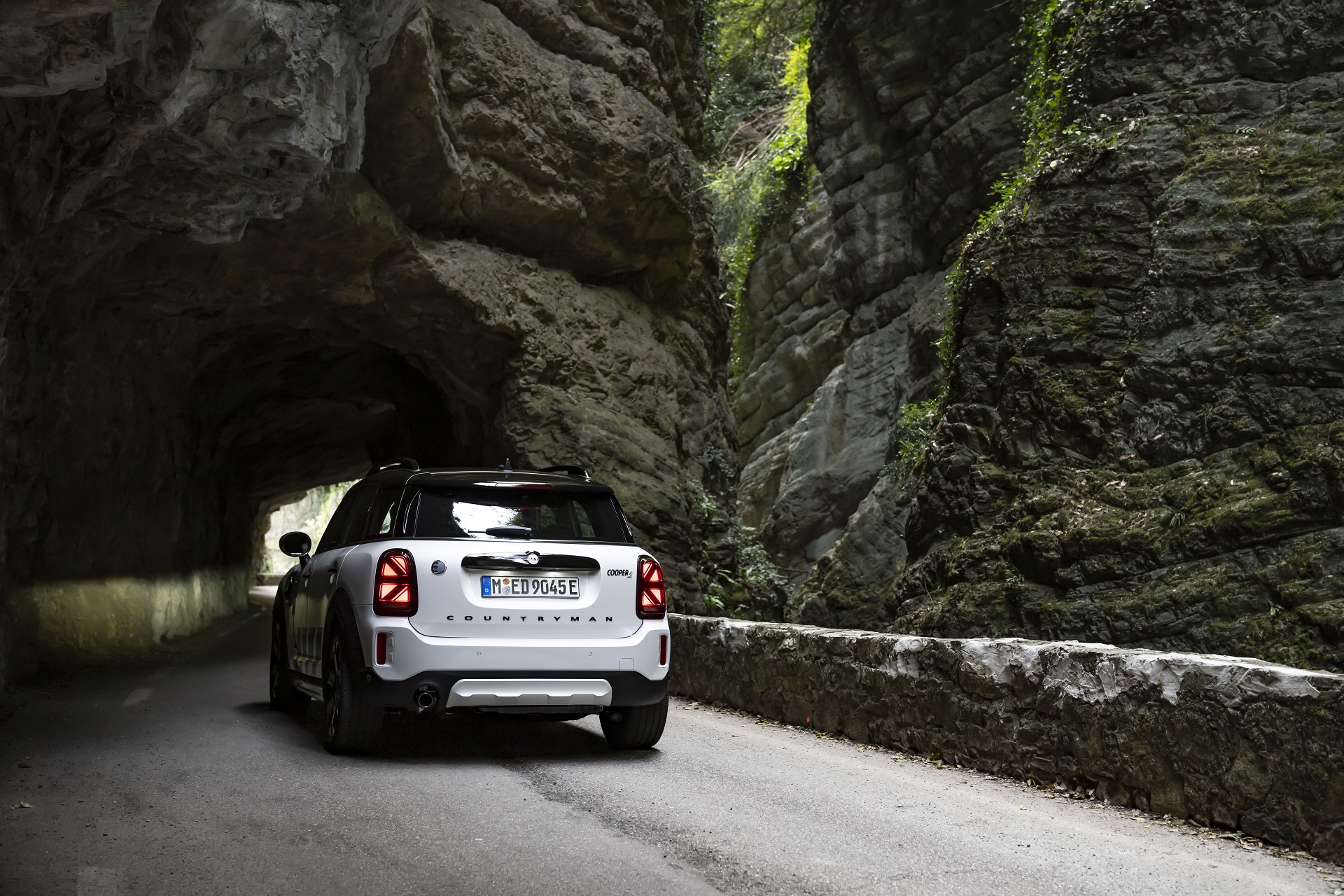 2023 Mini Cooper SE Countryman ALL4 Untamed Edition Rear Wallpapers #13 of 65