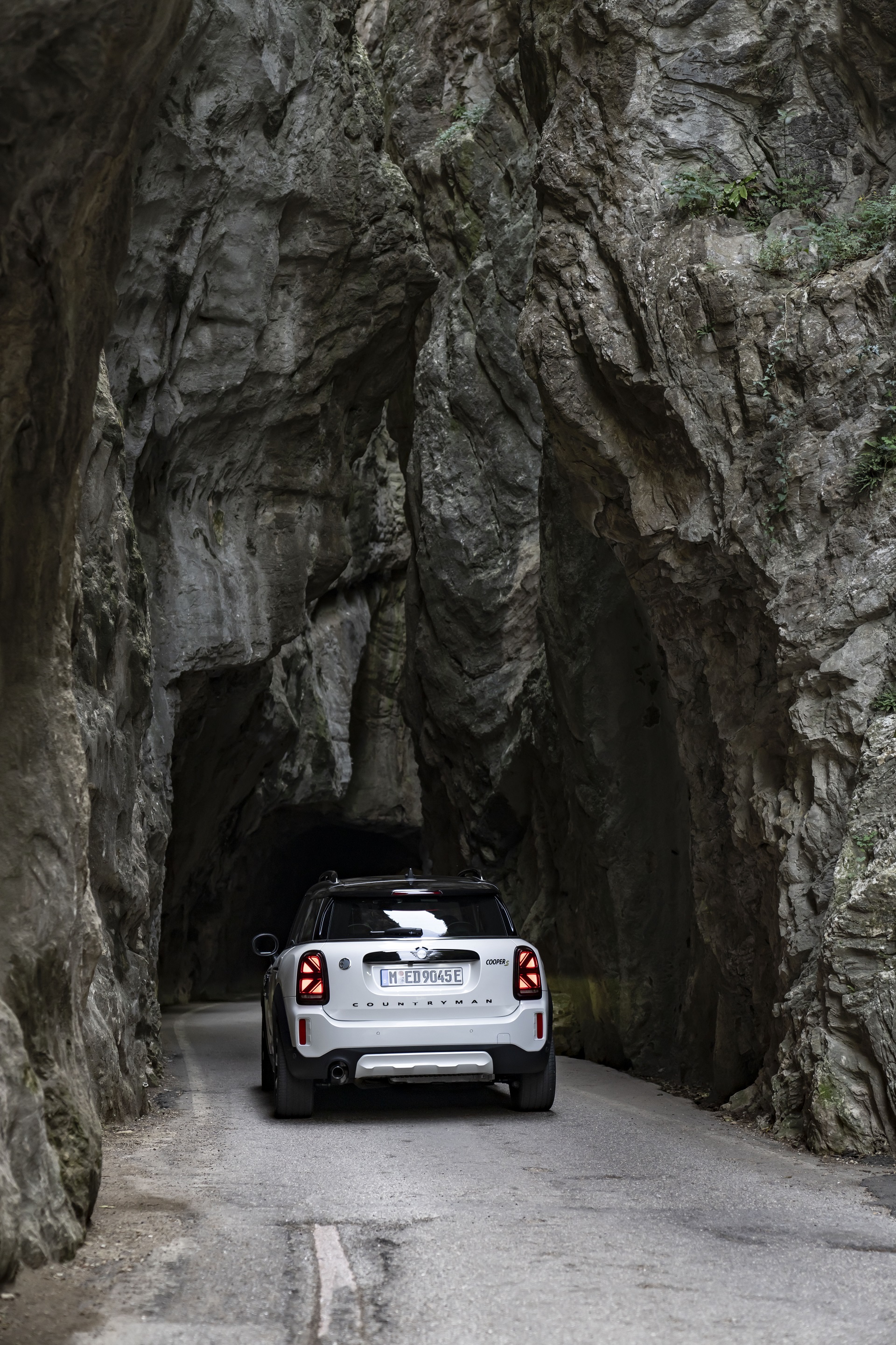 2023 Mini Cooper SE Countryman ALL4 Untamed Edition Rear Wallpapers #15 of 65