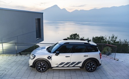 2023 Mini Cooper SE Countryman ALL4 Untamed Edition Side Wallpapers 450x275 (50)