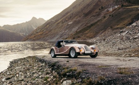 2023 Morgan Plus Four Front Three-Quarter Wallpapers 450x275 (14)